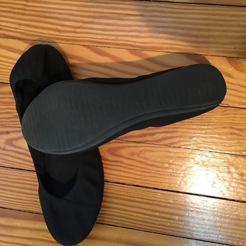 Host Pick: e360 Easy Spirit Flats 10M - Picture 6 of 6